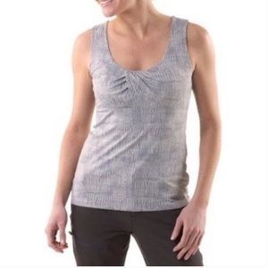 Patagonia// tank top size medium